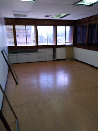 Imagen 20 de 29 de Alquilo Oficinas En Los Palos Grandes
