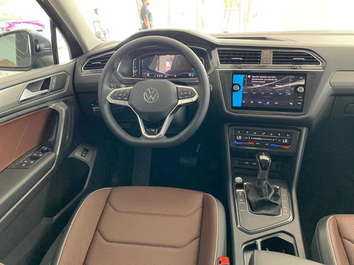 Imagen 14 de 15 de Volkswagen Tiguan 1.4 Tsi R Line 2022