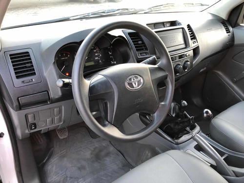 Toyota Hilux 3.0 Cab. Simples 4x4 2p 2015