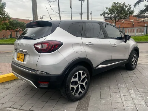 Renault Captur 2.0 Intens Automática