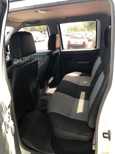 Nissan Np300 2.5 Cabina Doble 133cv 4x2 2013