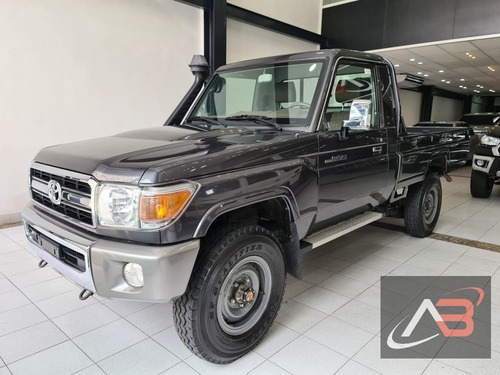 Imagen 1 de 11 de Toyota Macho Pick-up