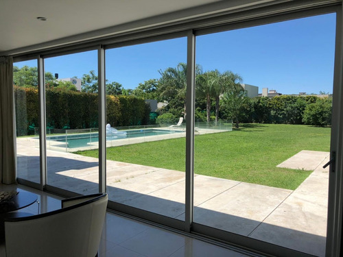 Imagen 18 de 21 de Country Altos Del Chateau - Importante Casa 5 Dormitorios En Suite + Escritorio
