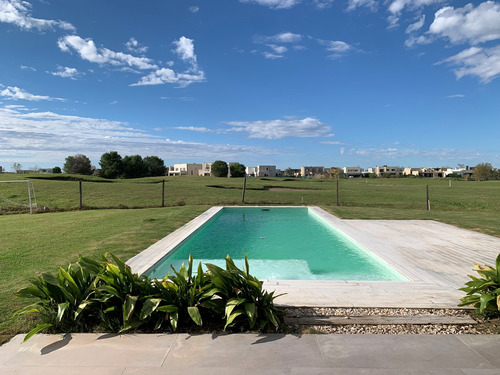 Casa En Venta En El Cantón, Escobar, G.b.a. Zona Norte