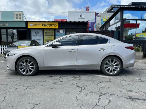 Mazda 3 Grand Touring 2.0cc AT AA 4X2