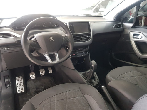 Peugeot 208 Feline 1.6 2013