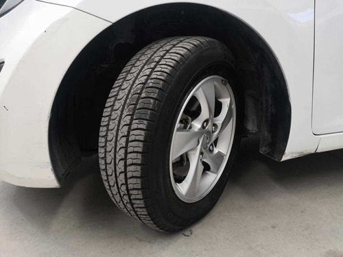 Hyundai Elantra 1.8 Gls At 2015