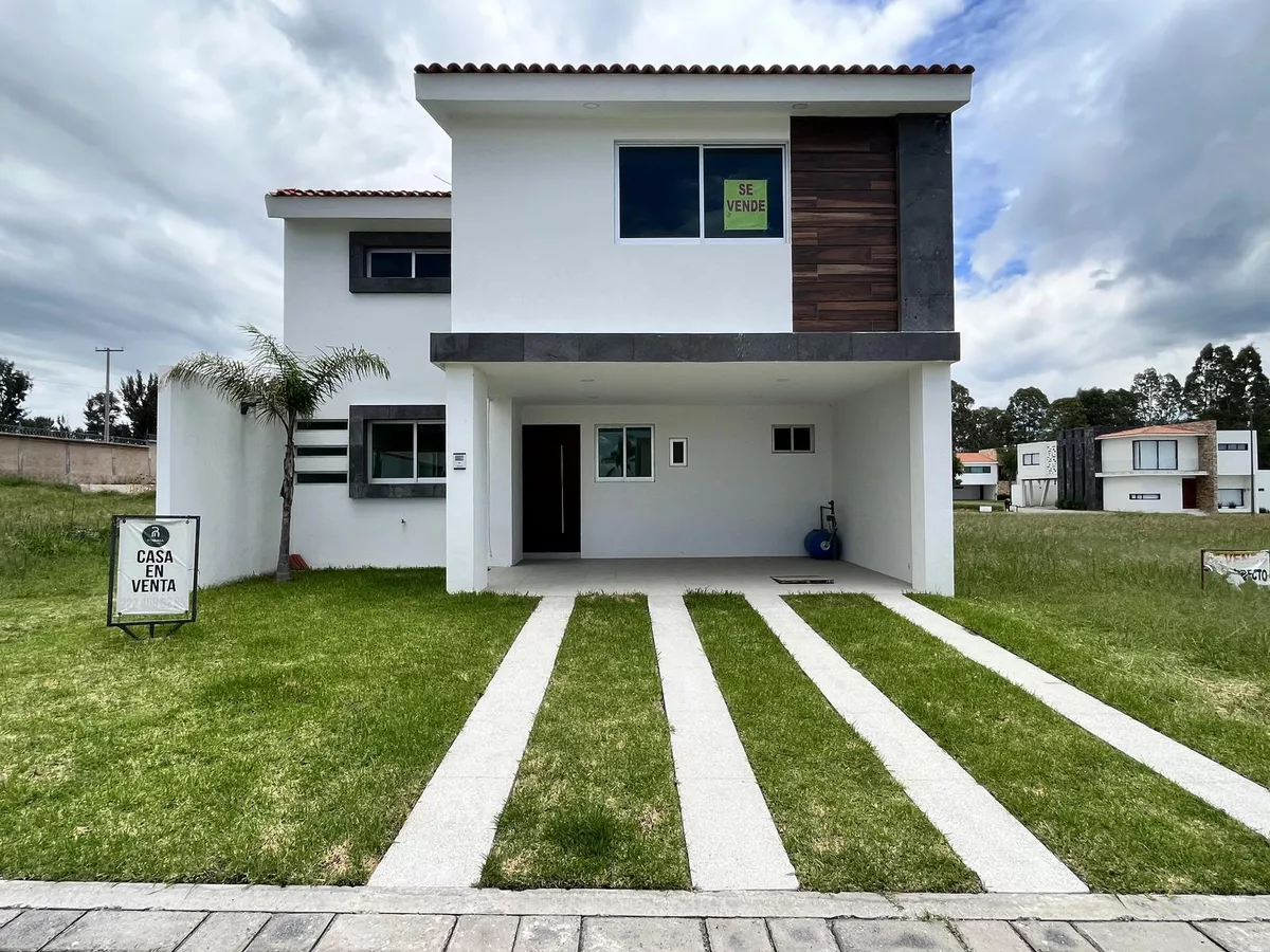 Casa En Venta En Calle Fincas Las Memorias, Atlixco, Puebla