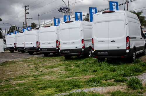 Ford Transit 2.2 Furgon Mediano 350m