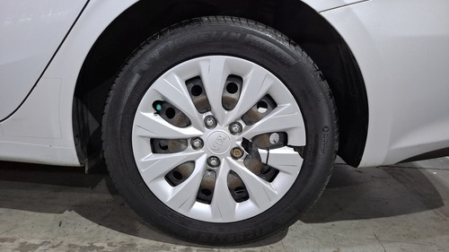 Kia Forte 2.0 L Ivt