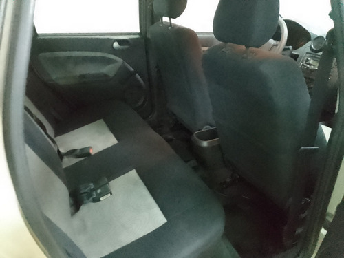 Imagen 13 de 15 de Ford Fiesta Max 1.6 2008