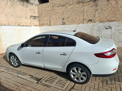Renault Fluence 2.0 Privilège X-tronic Hi-flex 4p