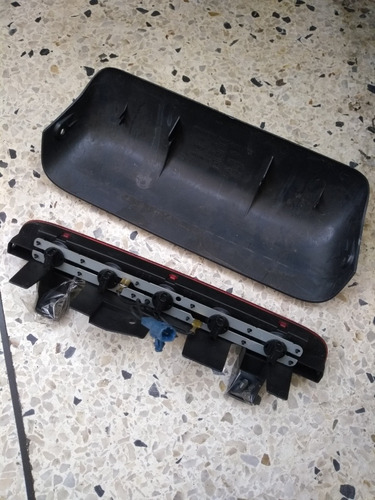 Imagen 3 de 5 de Tercer Stop Grand Vitara Xi5 Usado Original