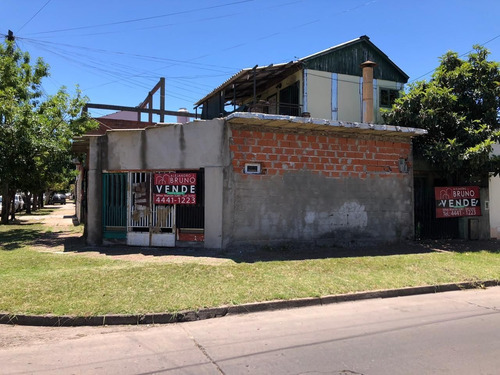 Imagen 3 de 18 de Nuevo Precio - Lote En Esquina - 8.66 X 17 Aprox - 147 M2 Totales