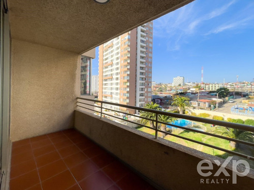 Departamento En Arriendo De 2 Dorm. En Valparaíso