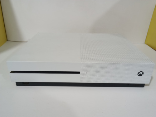 Consola Xbox One S 1tb Medio Uso Blanco (Reacondicionado)