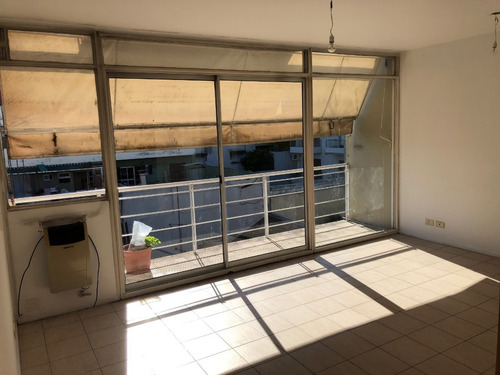 Imagen 7 de 15 de Departamento En Duplex: 3 Amb. - 2 Baños -cochera
