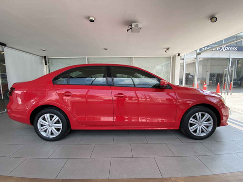 Imagen 6 de 14 de Volkswagen Jetta 2017 4p L4/2.0 Man