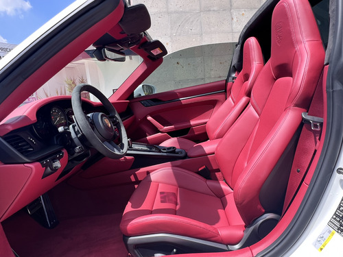 Porsche 911 Targa 4 Gts Pdk