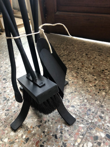 Juego De Herramienta Para Chimenea. Hierro Y Bronce