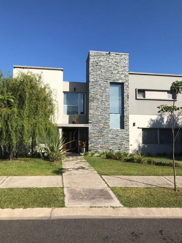 Casa En Venta En Nuevo Quilmes