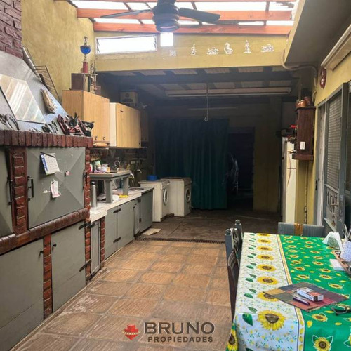 Local Con Vivienda En Venta En Ituzaingo Norte