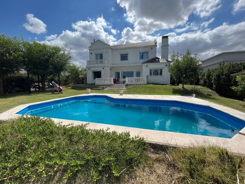 Pago Chico-impecable Propiedad En Venta