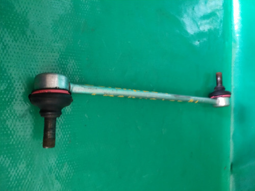 Tornillo Cacahuate Frontal Mitsubishi Outlander 2006-2012 (Usado)