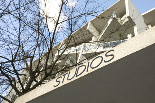 Alquiler Temporal Monoambiente En Studios Work And Live Ayres Vila, Pilar.