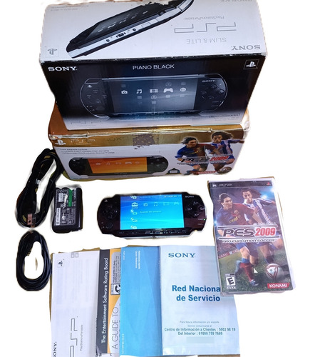 Consola Sony Psp 2000 Slim Standard Color Negro Con Caja Negro (Usado)