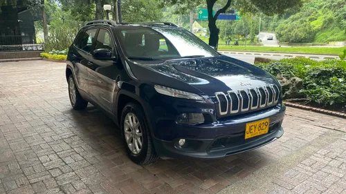 Jeep Cherokee 3.2 Longitude Plus