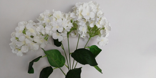 4 Buques Hortencia Hortensia Branca Artificial 5 Cachos Flor | Parcelamento  sem juros