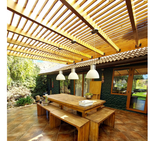 Acogedora Casa Estilo Chilena En Condominio