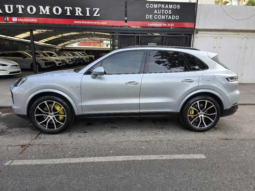 Porsche Cayenne 2024