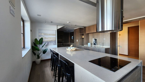 Departamento En Venta, Frente Al Lago