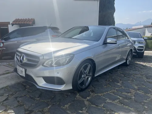 Mercedes Benz E400 Sedan