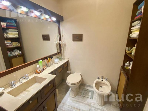 Encantador Dúplex De 3 Dormitorios Jardín Y Quincho Como A Estrenar!! - Olivos