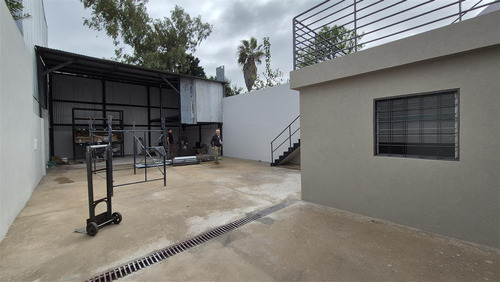 Galpon En Alquiler 250m2 Cub. Y 188m2 Libres C/ Oficinas. Villa Martelli