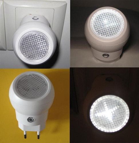 Espanta Cuco Luz De Noche Con Sensor Lúminico Y Giratorio