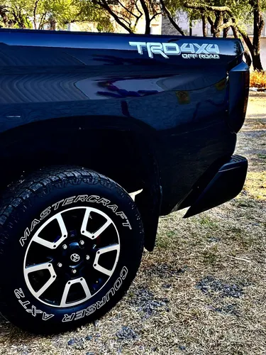 Toyota Tundra 5.7 Limited 4x4 At