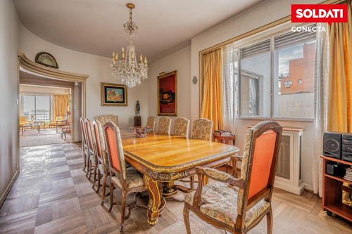 Departamento De Época Con Cochera Fija En Venta - Palermo Chico