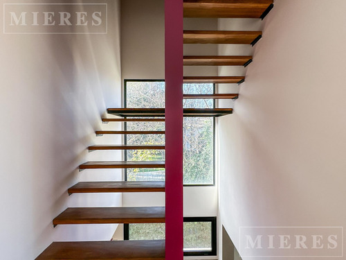 Casa En Venta En Don Torcuato