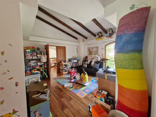 Casa En Venta De 5d/5b El Arrayan - Lo Barnechea