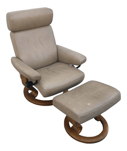 Poltrona Reclinavel Com Puff Stressless Couro Legitimo