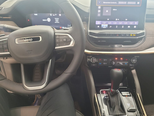 Imagen 11 de 18 de Jeep Commander -