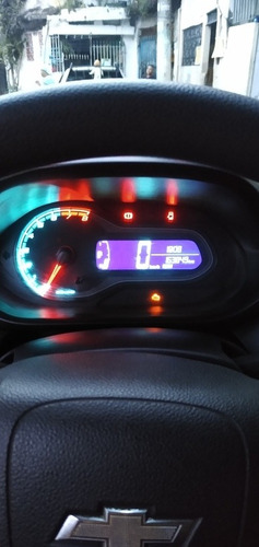 Imagem 4 de 10 de Chevrolet Onix 2013 1.0 Lt 5p