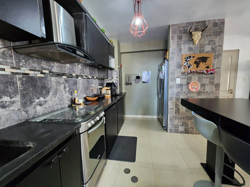 Se Vende Apartamento En El Parral Planta 100% Valencia