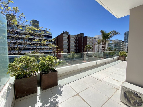 Imagen 10 de 14 de Apartamento A Pasos Del Puero.
