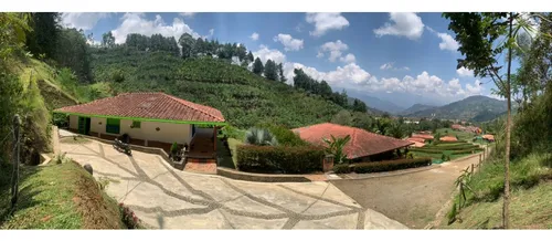 Vendo Casa Con Estilo Rquitectónica En Jardín Antioquia En Unidad