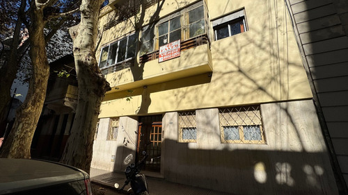 Venta De Amplio 2 Amb En Almagro
